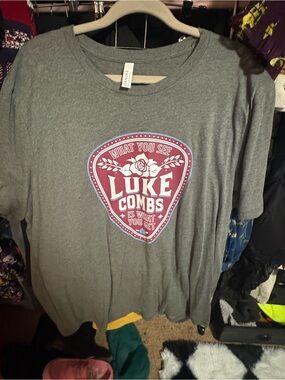 Luke Combs Gray Graphic Tee. Authentic Merch